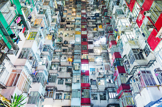 香港拥挤不堪的建筑城市贫民窟建筑学住宅人口公寓民众窗户生活贫困图片