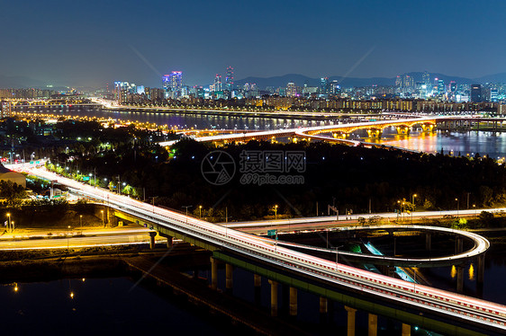 首首尔高速公路景观交通建筑天空市中心办公室风景通道圣水场景图片