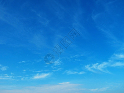 蓝天空和白云白色阳光气候多云天蓝色蓝天天气蓝色柔软度天空图片