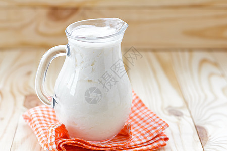 Kefir 克菲尔奶制品饮食养分酸奶木头乳白色奶油乡村牛奶产品图片