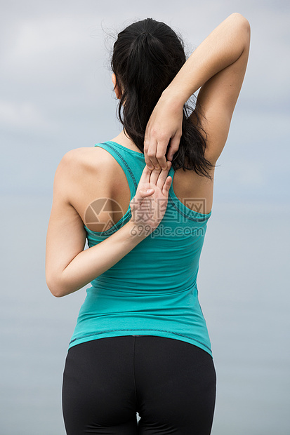 妇女操练女性拉丁肌肉成人身体运动员闲暇运动健康运动装图片