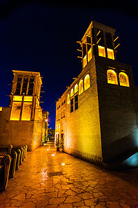 迪拜旧街的阿拉伯街道街道窗户楼梯建筑脚步古董路面场景历史性旅游图片