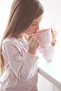 儿童饮可可杯子静物可可童年早餐咖啡店粉色咖啡青春期孩子图片