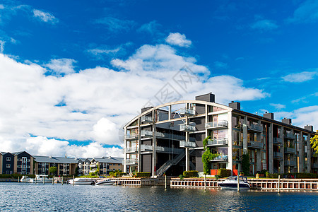 哥本哈根现代公寓楼现代化反射城市阳台商业住宅汉堡天空玻璃生活蓝色图片