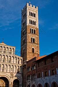 塔建筑学建筑大教堂城市天空白色历史蓝色晴天教会图片