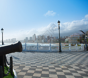 白巴勒斯贸易中地中海海洋的贝尼多尔姆湾城市天际海景天空假期地标酒店海岸线摩天大楼波浪图片