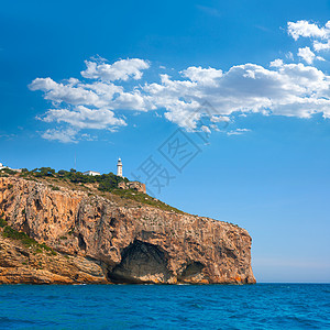 地中海阿利坎特海的纳奥角灯塔海滩天堂岩石海岸线海岸旅游石头蓝色地平线海浪图片