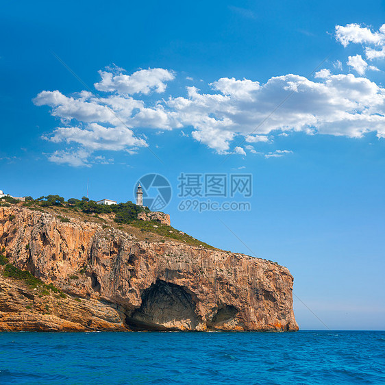 地中海阿利坎特海的纳奥角灯塔海滩天堂岩石海岸线海岸旅游石头蓝色地平线海浪图片