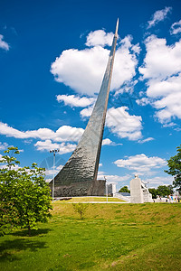 空间纪念碑征服者纪念馆建筑学蓝色白色天空太阳联盟火箭阳光建筑图片