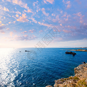 地中海蓝海岛北冰洋地平线胰岛天气海浪海洋地标支撑环境海岸海滩图片