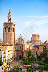 具有历史意义的巴伦西亚市中心和大教堂棕榈石工城市蓝色晴天建筑学古董历史性正方形教会图片