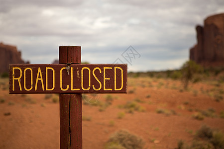 道路封闭标志边界街道讽刺台面逆境目的地公路旅游旅行沙漠图片