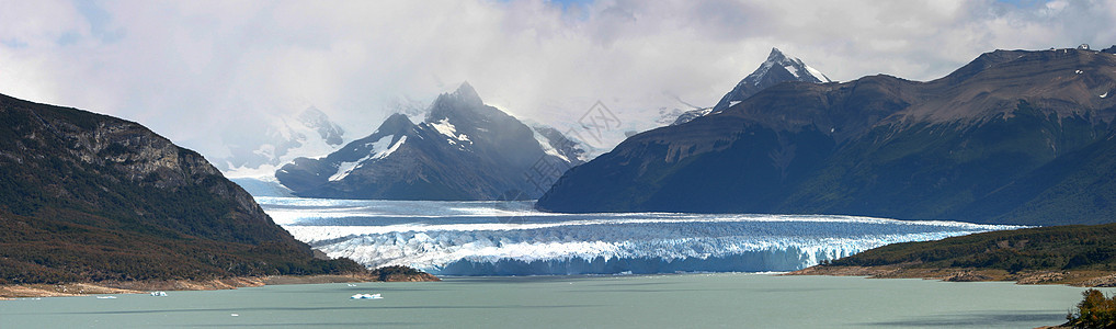 帕塔甘尼亚冰川全景天空旅行风景反射旅游岩石生态冰山季节高地图片