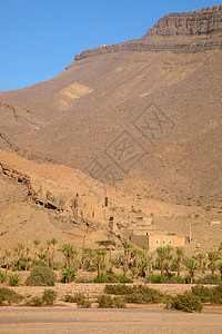 摩洛哥阿特拉斯山的柏柏伯村地标历史性旅行岩石自然世界村庄建筑学干旱文化历史图片