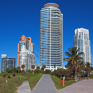 佛罗里达迈阿密海滩岩石微风地标假期蓝色石头建筑游客海洋天空图片