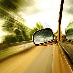 高速驾驶旅行汽车车辆镜子运动曲线沥青运输森林图片