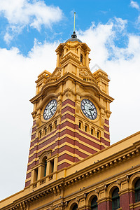 Flinders街车站建筑建筑学旅行天空车站街道运输铁路地标黄色图片