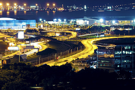 现代城市夜间机场摩天大楼起重机风景棕榈蓝色景观基础设施反射飞机飞机场图片