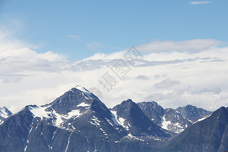 北极山脉和峡湾风景蓝色海洋全景石头旅行晴天爬坡海岸天空图片