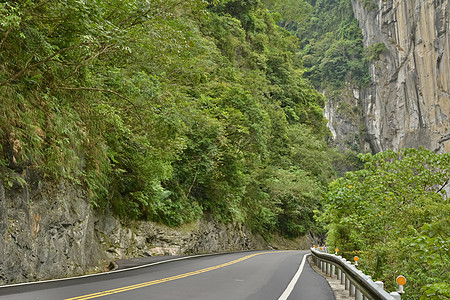 Taroko国家公园公路隧道风光旅行旅游山沟自然环境风景峡谷溪流目的地图片