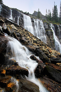 加拿大Yoho国家公园OHara湖七韦利斯瀑布面纱冰川高原天空高山风景国家公园森林荒野图片