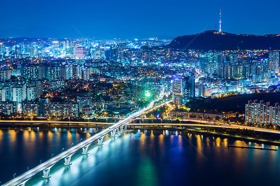 首尔市夜间市中心都市建筑物夜景顶峰交通首都场景城市景观图片