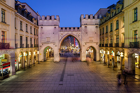 和Karlsplatz晚间广场 慕尼黑 Germ历史蓝色首都景观地标建筑旅游文化假期天际图片
