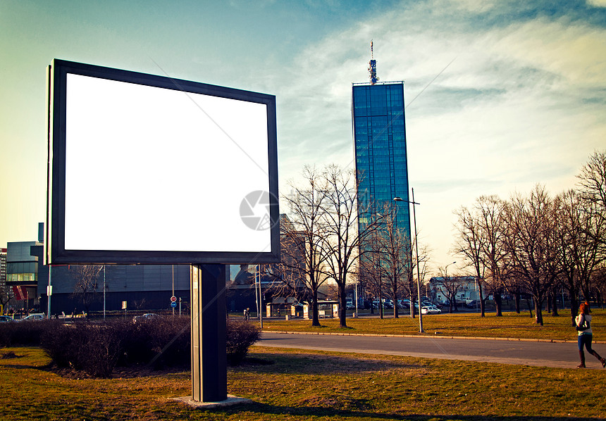 空城市广告牌反射标语商业展览场景生活横幅摩天大楼营销码头图片