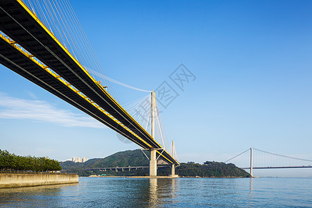 悬吊桥天空电缆天际金属连接器公司运输反射城市建筑图片