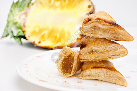 菠萝派文化白色食物馅饼面包闲暇面团黄色甜点送货图片