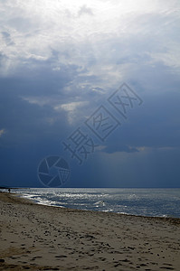 波罗的海风景 海 海和风暴云海景天空绿色钓鱼蓝色光束风暴海岸海浪阳光图片