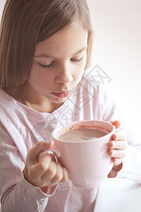 儿童饮可可粉色可可青春期童年女孩睡衣早餐咖啡店孩子咖啡图片