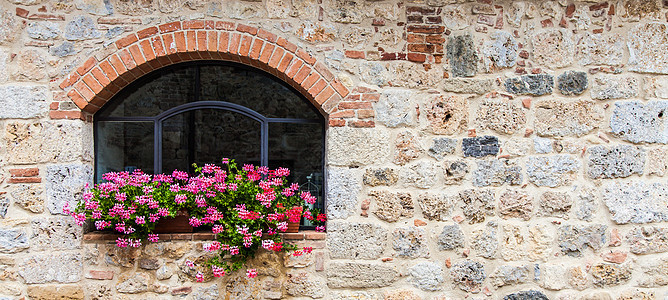 Tuscan 窗口建筑房子旅行石头窗户村庄红色风格植物装饰图片