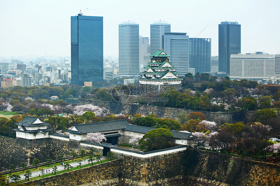 大阪城风景与传统城堡图片