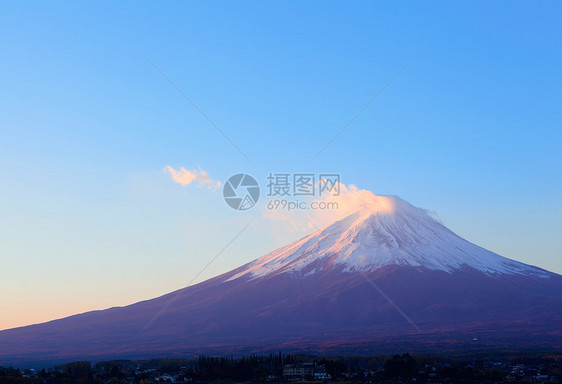 藤山公吨顶峰植物日落天空积雪火山冰镇图片