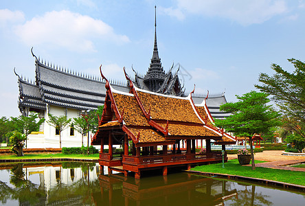 泰国式展馆文化建筑学池塘村庄农村建筑艺术森林花园木头图片