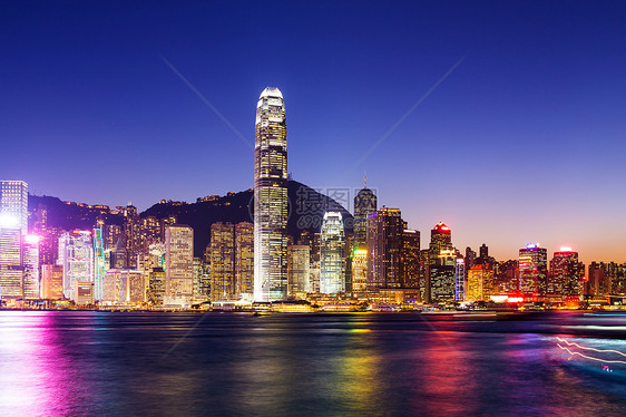 晚上在香港企业天际金融地标城市办公室大楼建筑景观摩天大楼图片