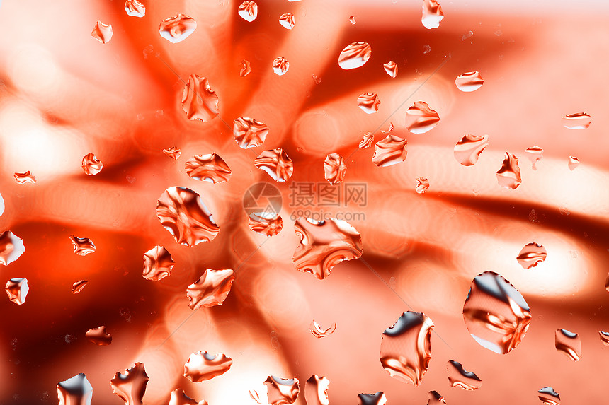红色抽象背景与水滴宏观飞沫液体玻璃金属雨滴艺术珠子气泡黄色图片