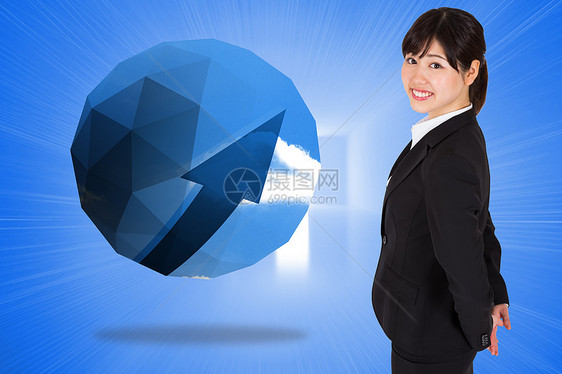 微笑的女商务人士的复合形象展示商业蓝色生长公司人士职业屏幕女士未来派图片