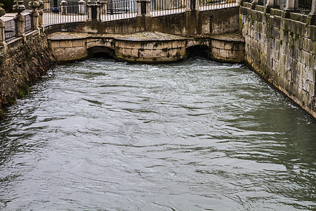 Tajo河 桥梁 Aranjue宫的自然喷泉柱子国王花园艺术建筑学建筑房子贵族遗产石头图片