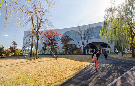 日本东京Tama 艺术大学图书馆图片