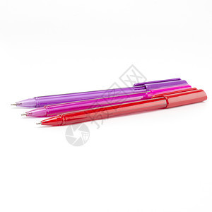 白上孤立的彩色笔乐器紫色金属工艺办公室写作商业钢笔塑料毛毡图片