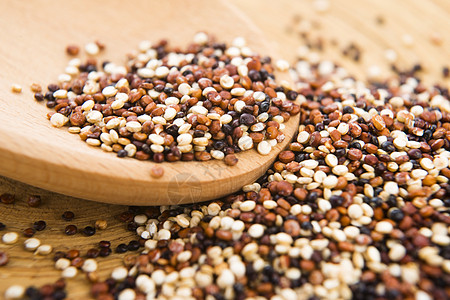 三色quinoa 谷物饮食桌子纤维粮食木头营养白色食物收成乡村图片