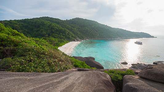 帆船在泰尔岛的Similan岛象征着赛米兰岛蓝天旅行天空图片