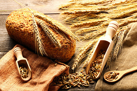 雷耶小溪和面包仍然活在木木本底小穗粮食乡村耳朵麻布收成桌子种子烹饪木头图片