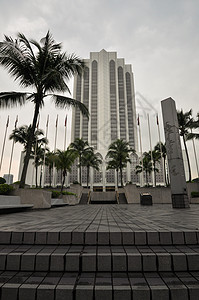 马来西亚首都吉隆坡的白白色建筑建筑物摩天大楼双胞胎蓝色商业办公室旅行购物瓜拉场景图片