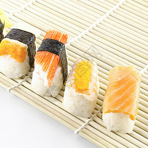 Sush 新鲜日本传统食品寿司午餐熏制黄瓜文化饮食用餐食物美食鳗鱼图片
