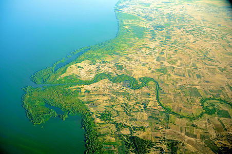 空中风景航空建筑森林海岸线鸟瞰图地标船运外观目的地图片