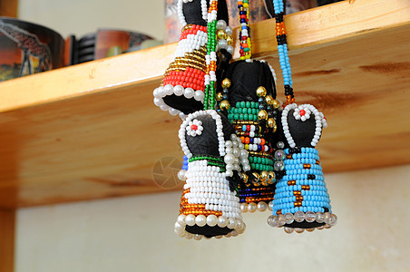 坦桑尼亚赠送的礼物销售市场陶器平移艺术珠子商品摊位文化咖啡袋图片