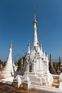 白色的缅甸古老佛教寺庙纪念碑历史精神艺术地标镶嵌遗产佛教徒佛塔宝塔图片